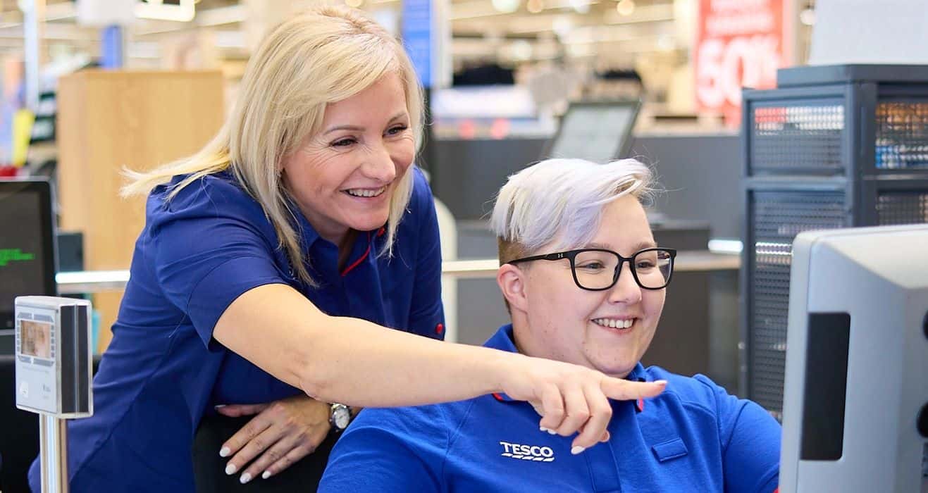 Gyermekvédelmi útmutatót dolgozott ki a Tesco